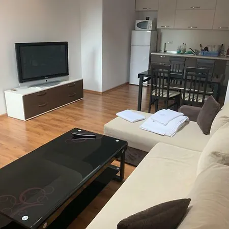 Apartmanhotel Holiday *