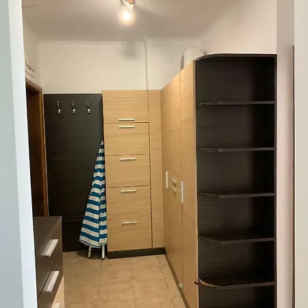 Holiday Apartmanhotel Lozenec
