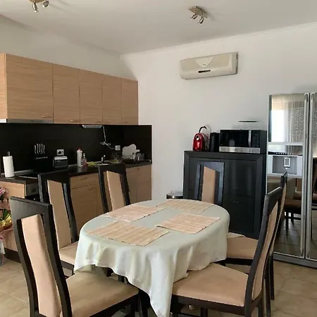 Apartmanhotel Holiday Lozenec